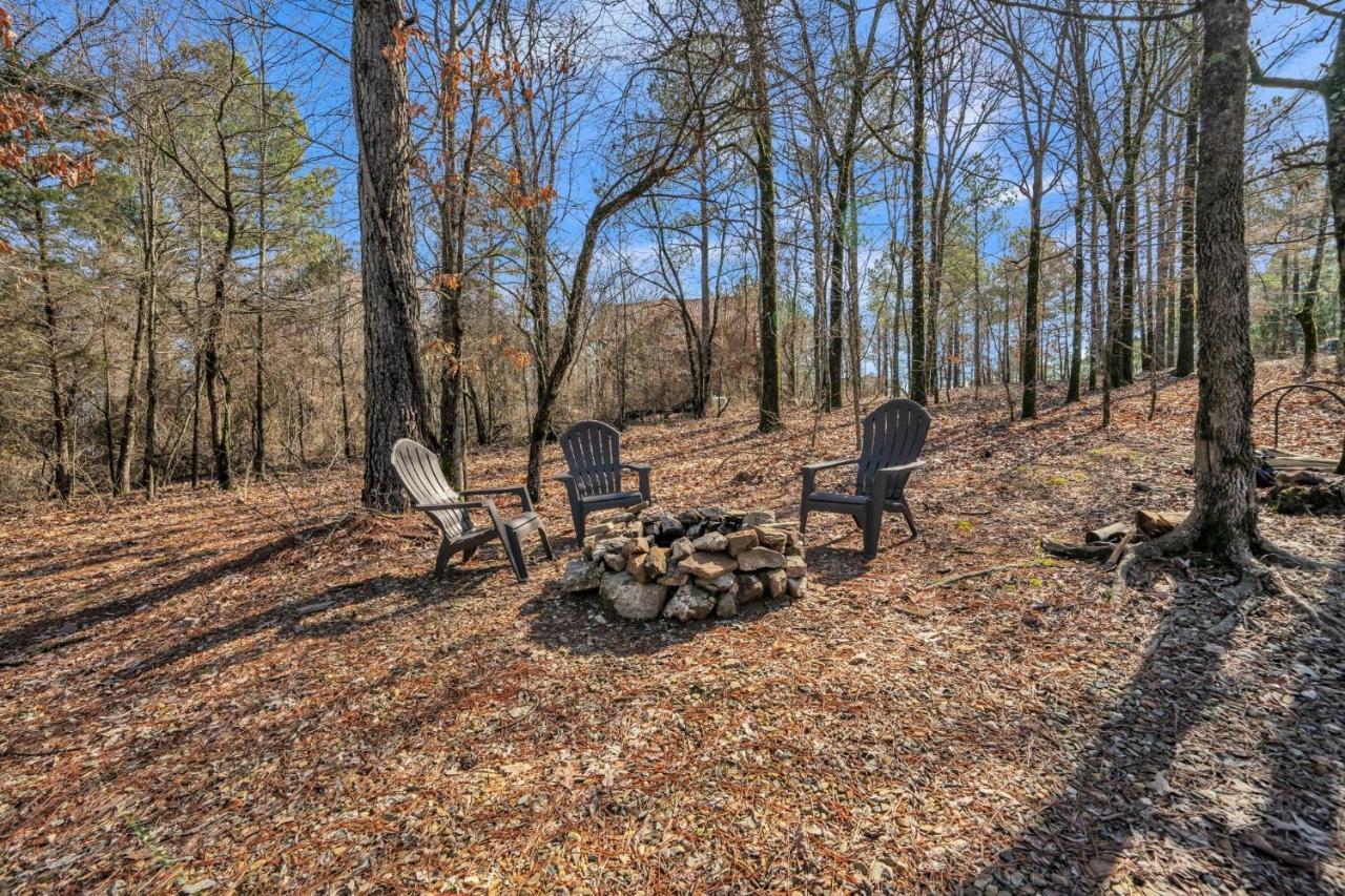 Merlot Mountain - Heated Spa Pool And Hot Tub! Cabin Broken Bow Exterior photo
